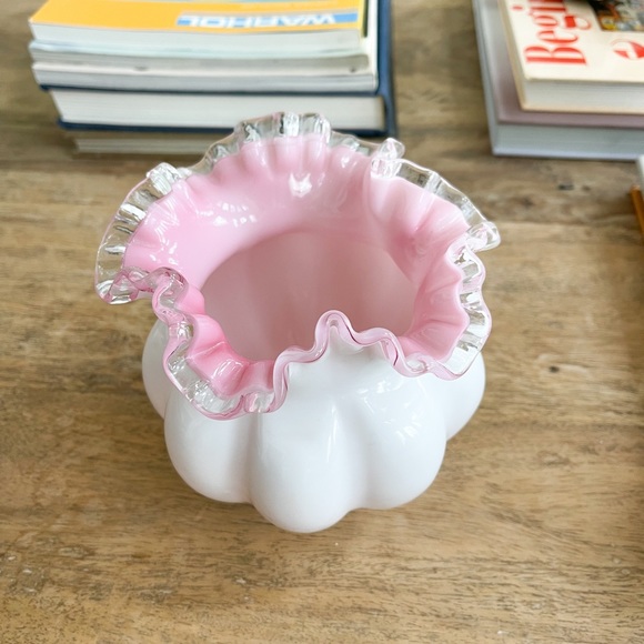 Fenton Vase. Inside is light pink. - Picture 3 of 10